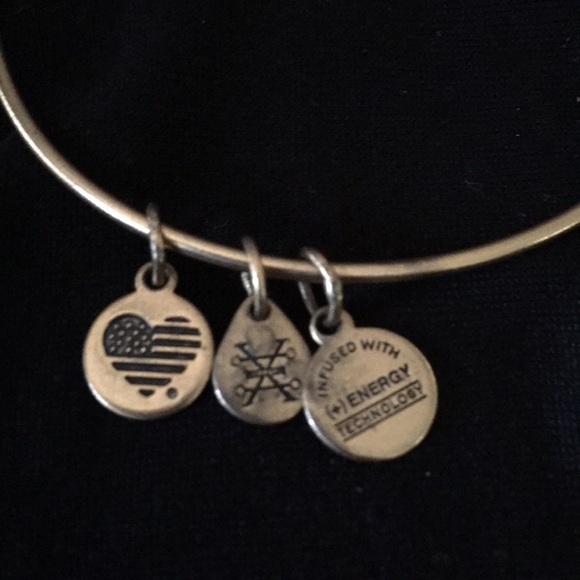 Alex and Ani. Bracelet. - Picture 5 of 5